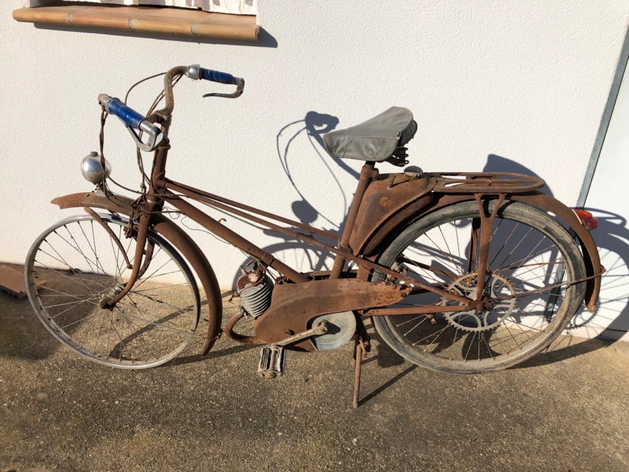 MOTOBECANE AV 3 - 1950 LesAnciennes.com