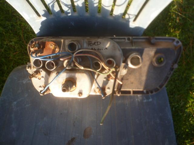 FORD Anglia:compteur + son cable +jauges LesAnciennes.com