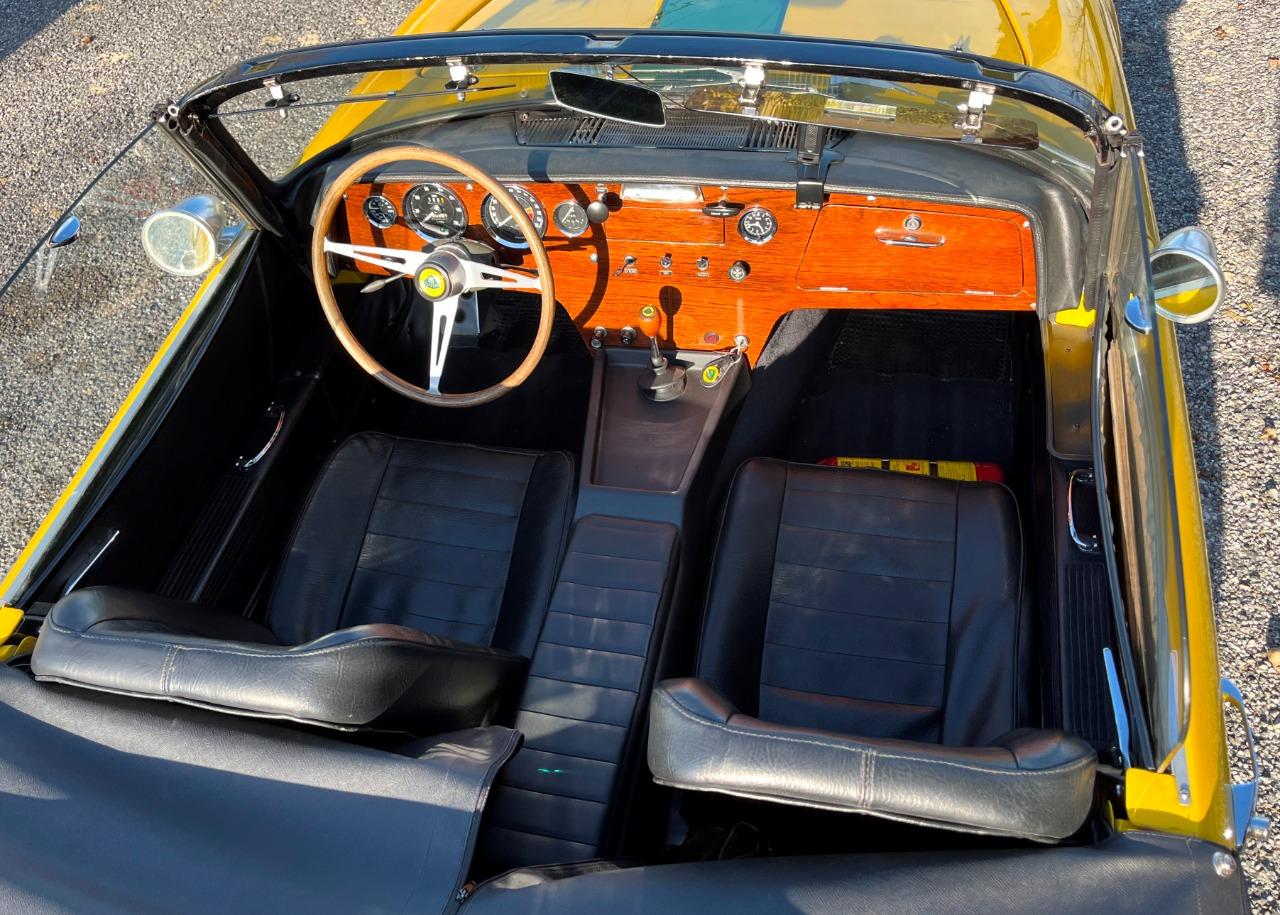 LOTUS Elan S2 - 1965 LesAnciennes.com