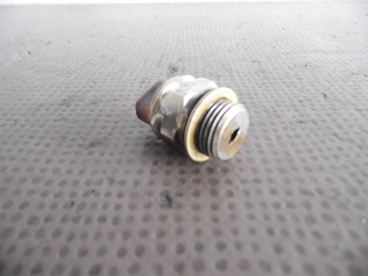 CONTACTEUR FEUX RECUL 91461354102 PORSCHE 914 LesAnciennes.com