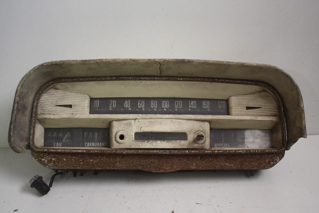 Tableau de bord Compteur Jaeger Peugeot 404 LesAnciennes.com