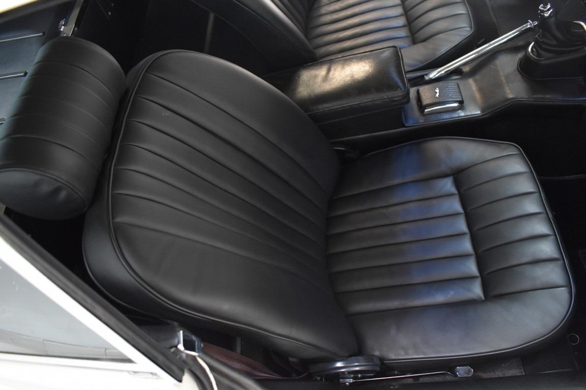 JAGUAR Type E Coupé 4.2l Série 2 - 1969 LesAnciennes.com
