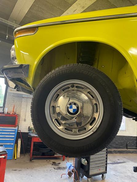 BMW 2002 BMW 2000 tii touring - 1972 LesAnciennes.com