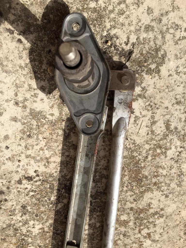 Mécanisme essuie glaces MERCEDES 280 SE W108 LesAnciennes.com