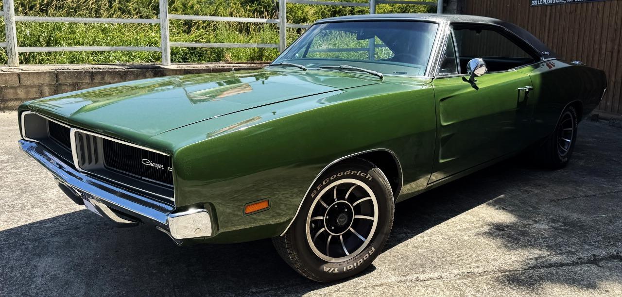DODGE Charger B-BODY - 1969 LesAnciennes.com