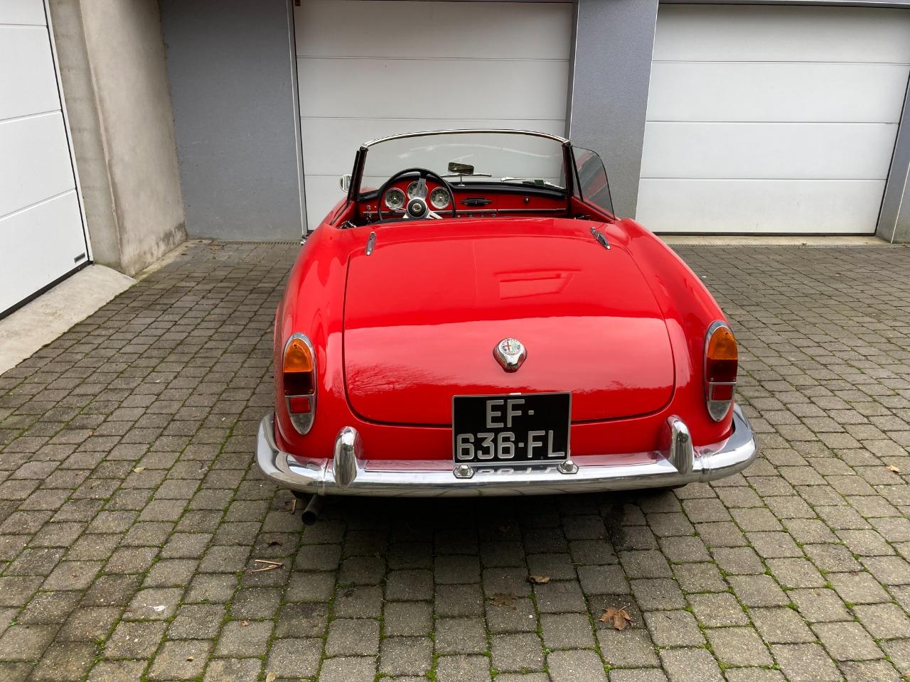ALFA ROMEO Giulietta GUILIETTA SPIDER - 1962 LesAnciennes.com