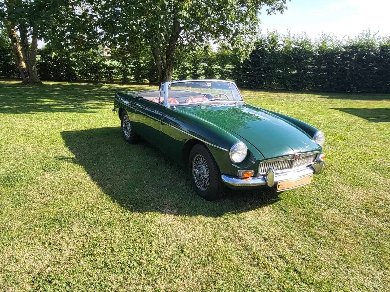 MG MGB - 1966 LesAnciennes.com
