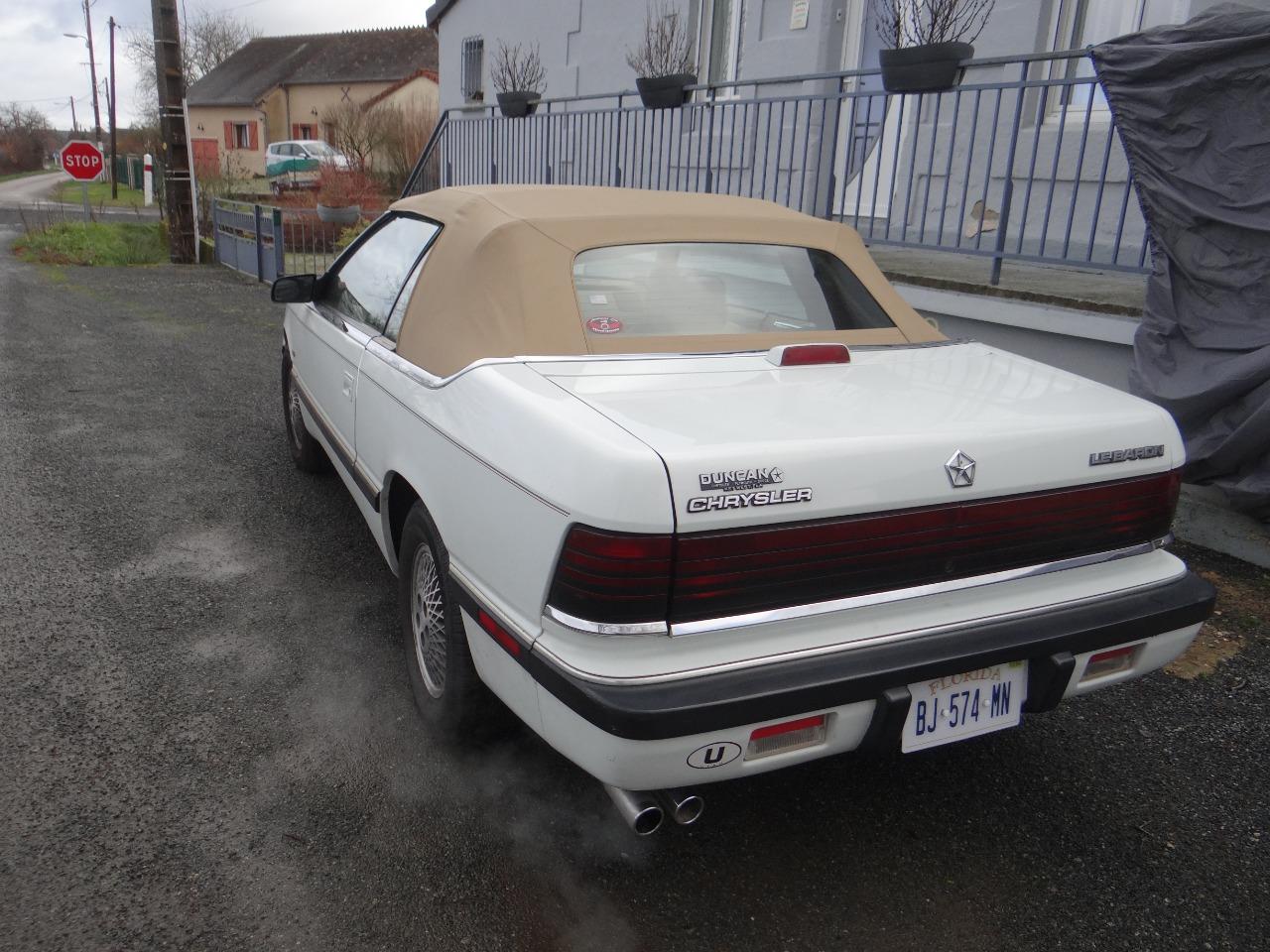 CHRYSLER Le Baron Cabriolet - 1990 LesAnciennes.com