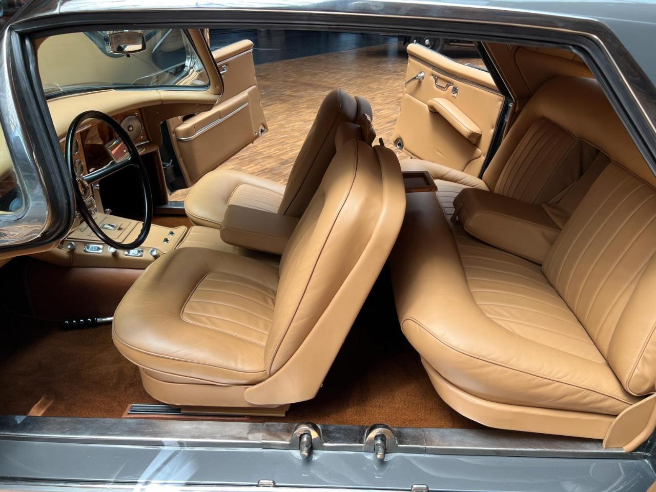 FACEL VEGA Excellence 5.9 V8 345 cv - 1960 LesAnciennes.com