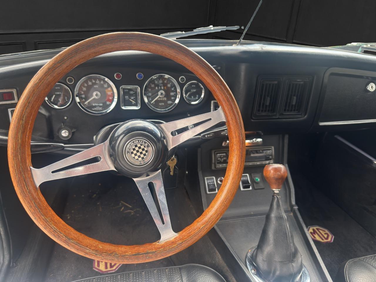 MG MGB AQUA BLUE - 1972 LesAnciennes.com