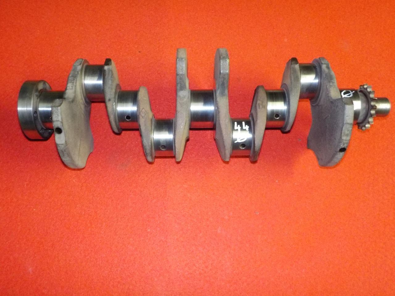 Vilebrequin RENAULT 8 (R8) LesAnciennes.com