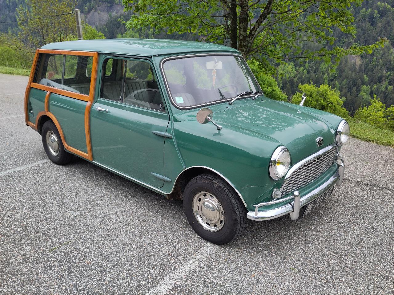 AUSTIN Mini Countryman - 1966 LesAnciennes.com