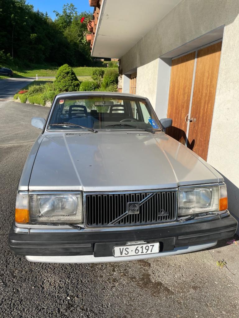 VOLVO 240 GL - 1988 LesAnciennes.com