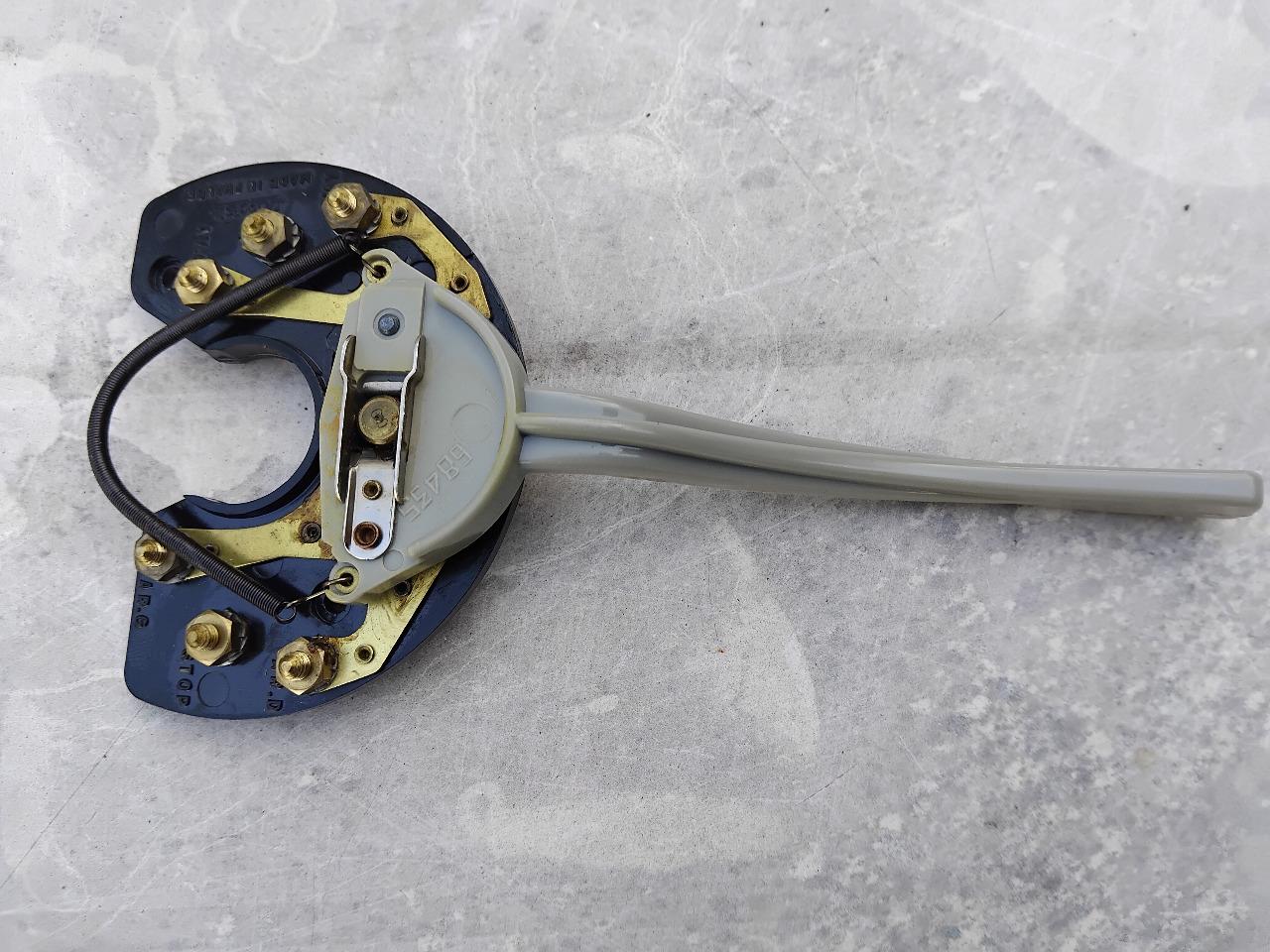 Manette commodo covir clignotant PEUGEOT 203 403/7 LesAnciennes.com