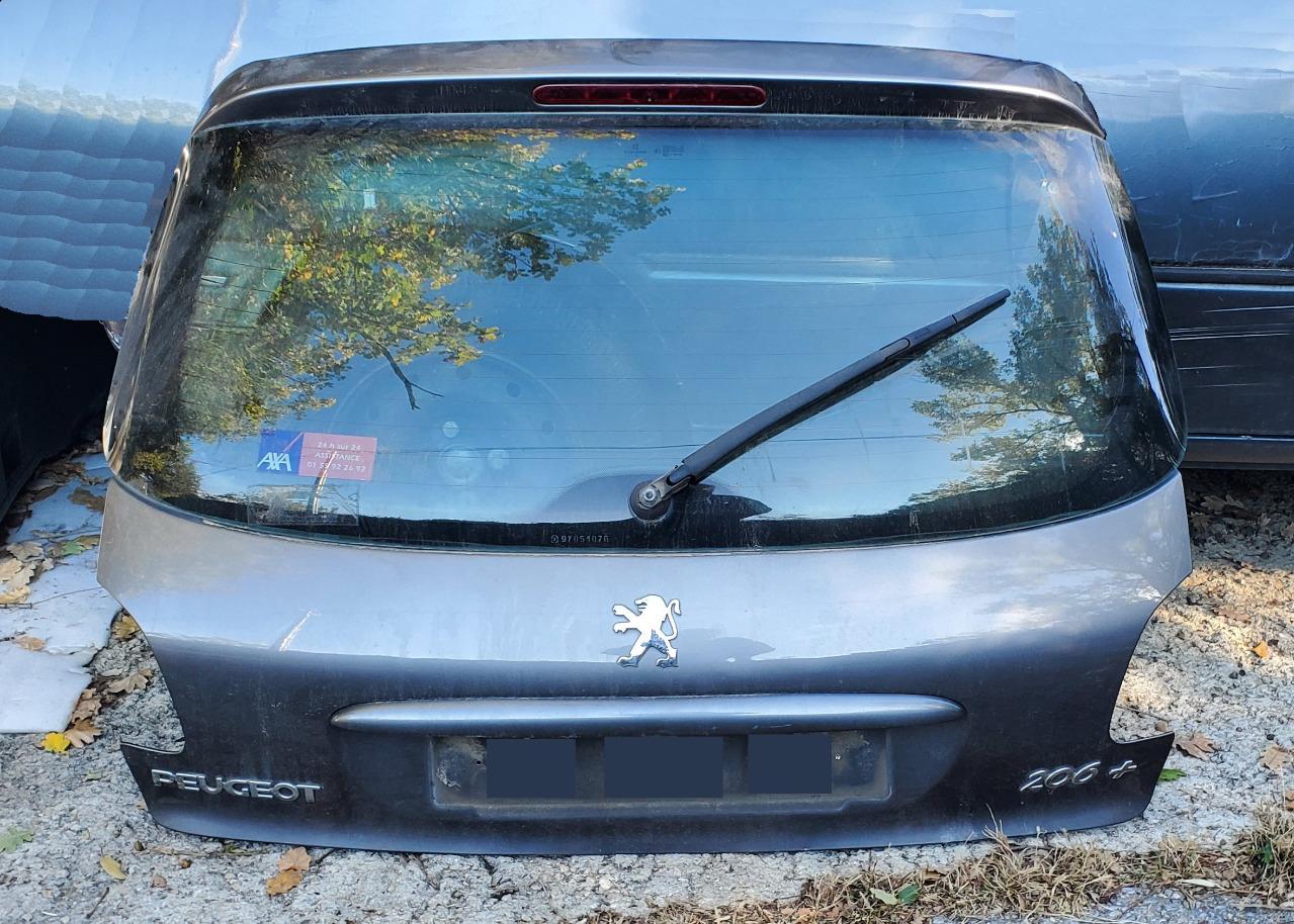 Hayon PEUGEOT 206+ excellent état sauf deux rayure LesAnciennes.com