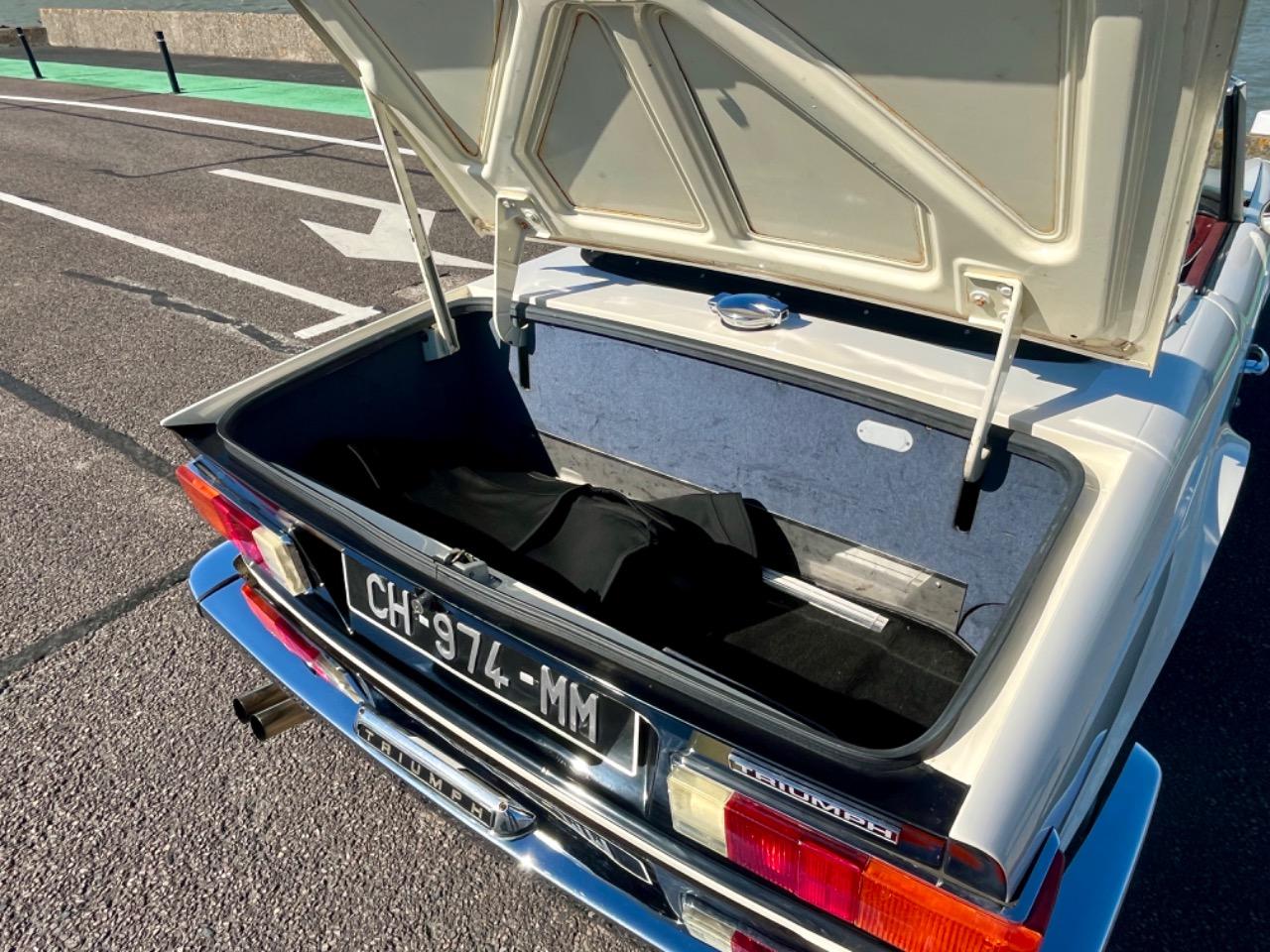 TRIUMPH TR6 - 1973 LesAnciennes.com