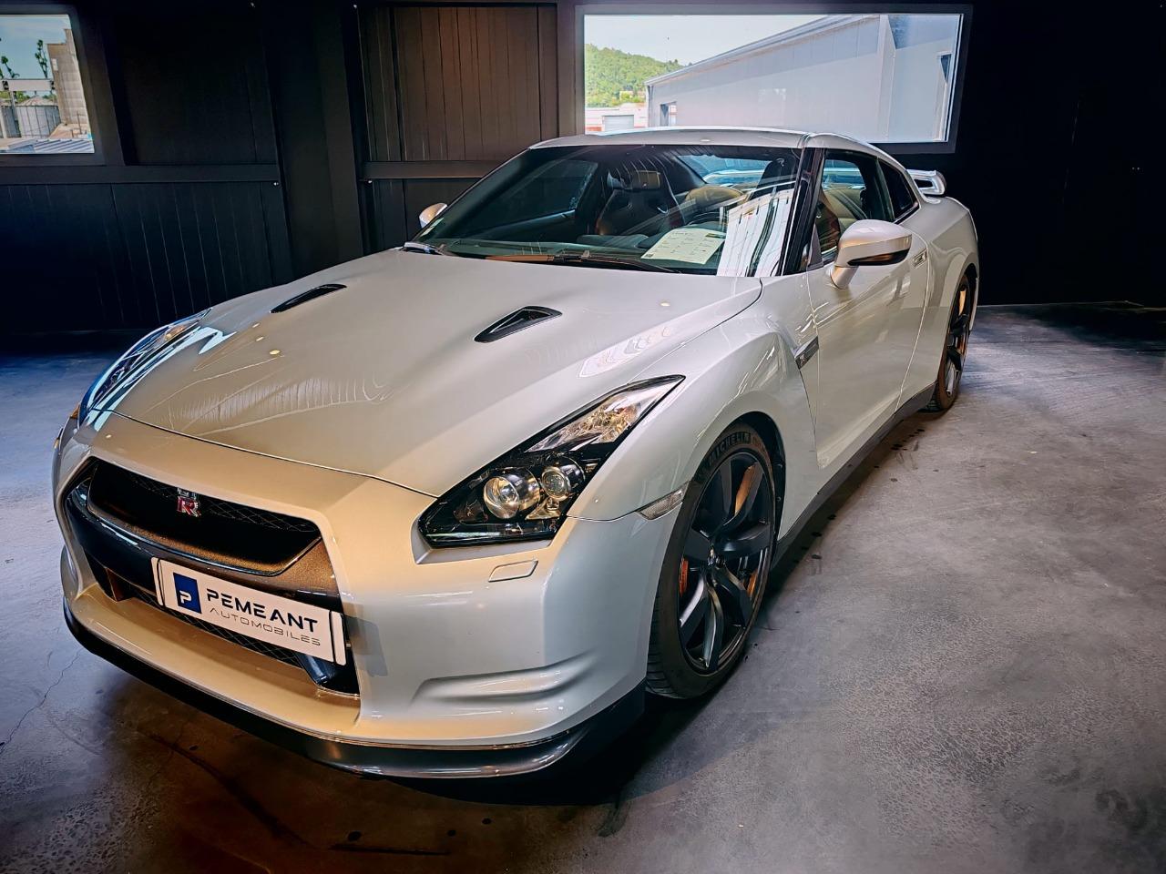 NISSAN GT-R R35 - 2009 LesAnciennes.com