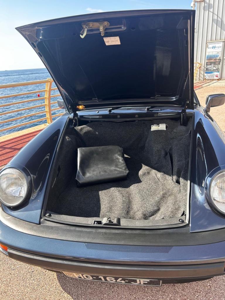 PORSCHE 911 Carrera 3.2 G50 - 1988 LesAnciennes.com