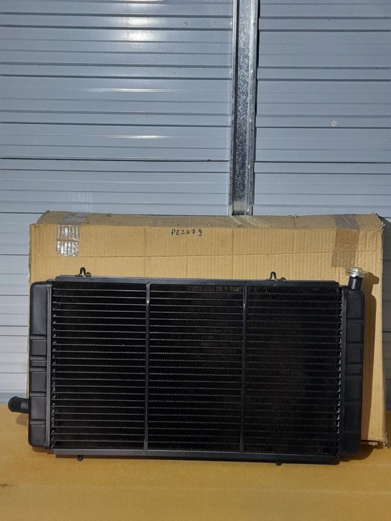 Radiateur De Refroidissement Peugeot 309 1.6L 1.9L LesAnciennes.com