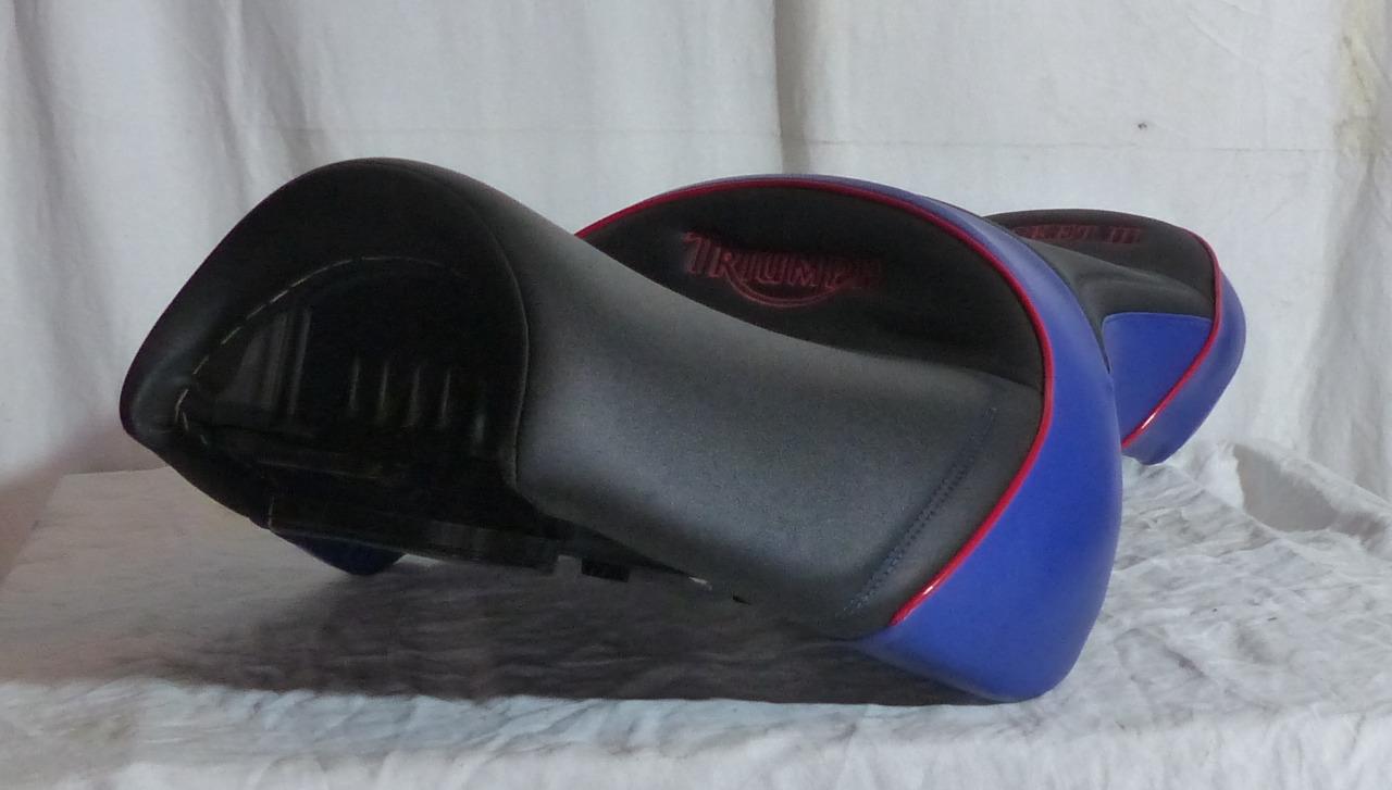 Selle TRIUMPH Rocket III Touring LesAnciennes.com