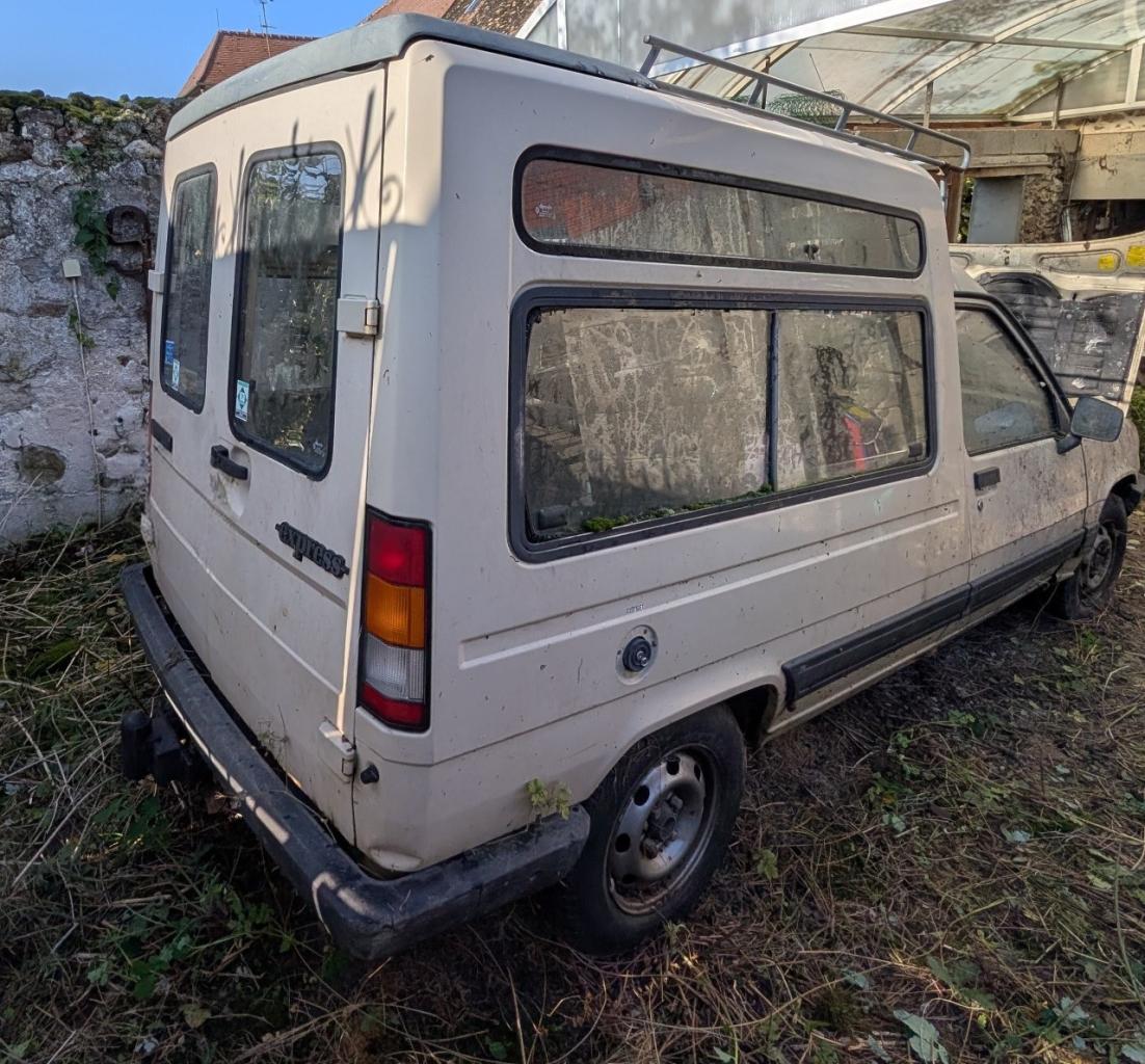 RENAULT Express Vitrée/Diesel - 1987 LesAnciennes.com
