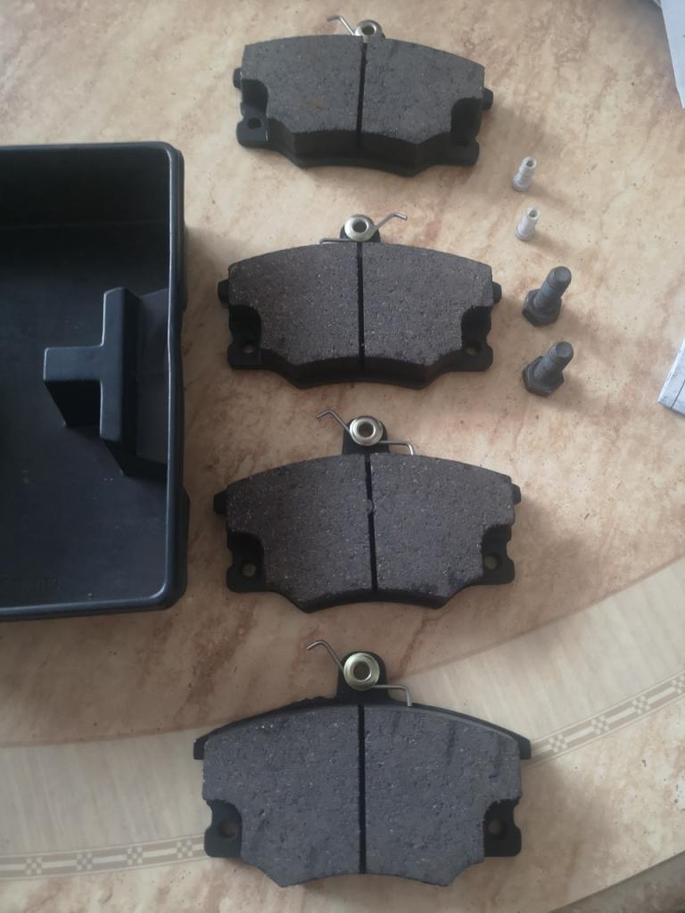 Plaquettes de freins neuf LesAnciennes.com