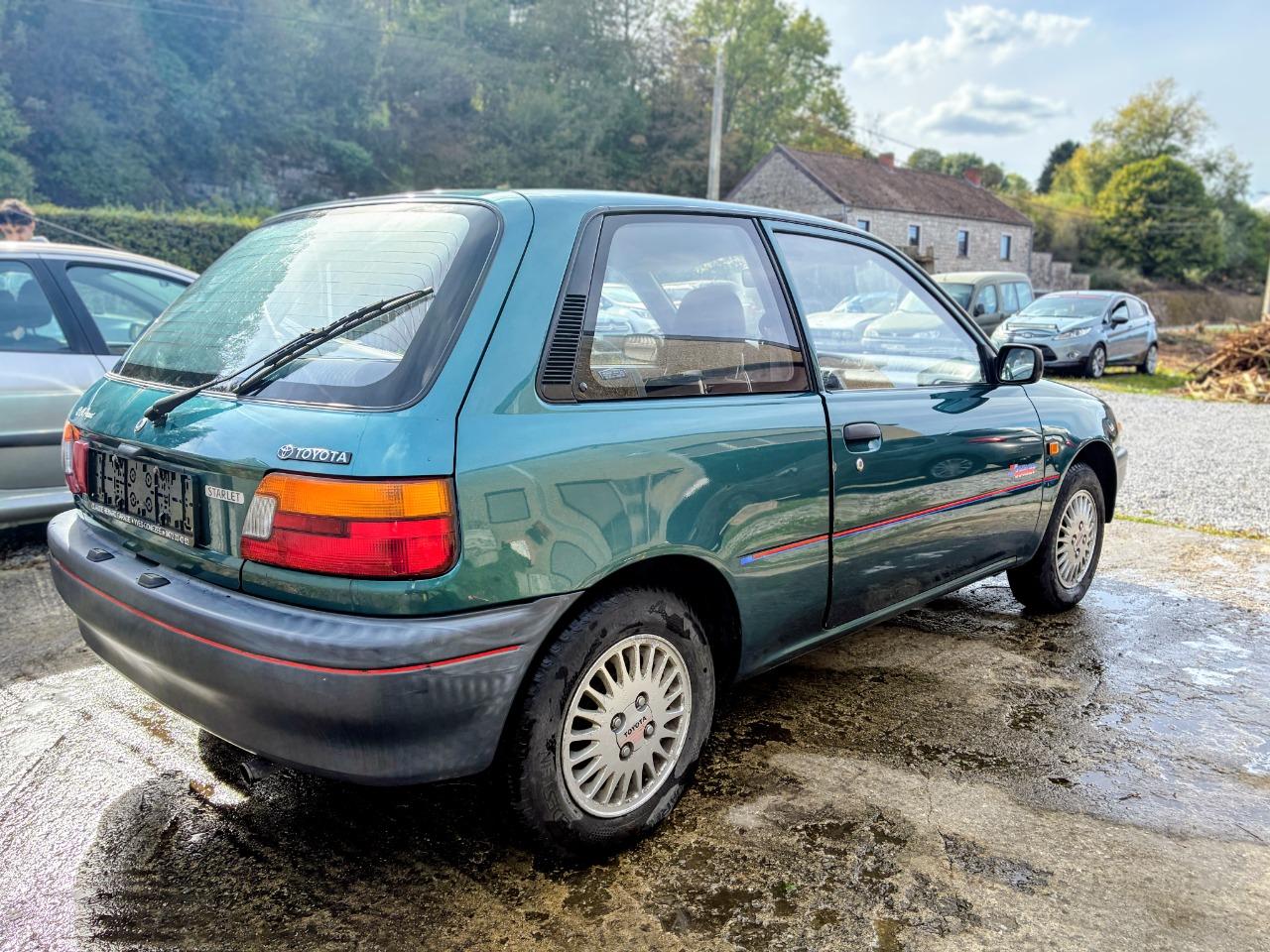 TOYOTA Starlet - 1992 LesAnciennes.com