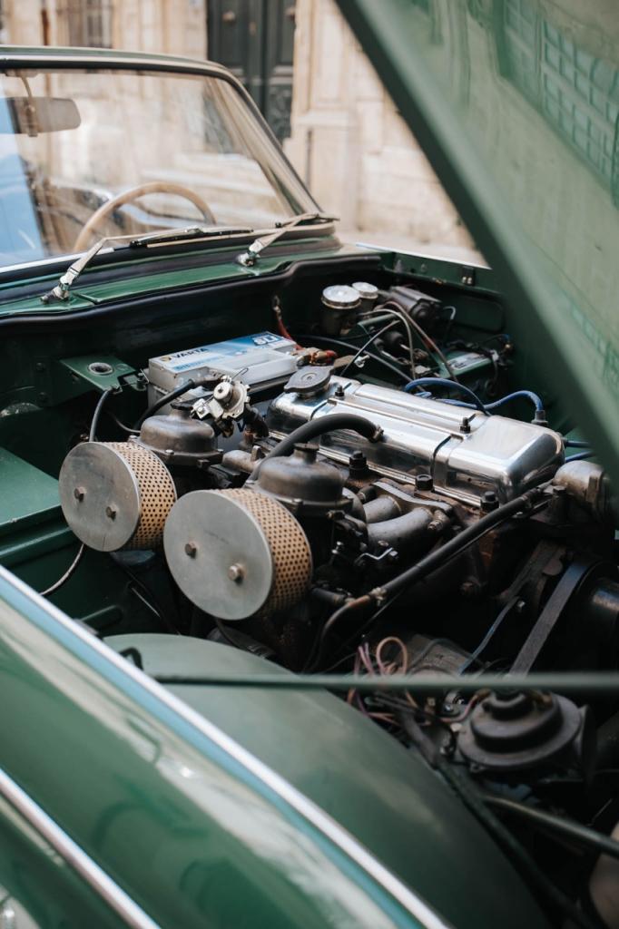 TRIUMPH TR4A IRS - 1966 LesAnciennes.com