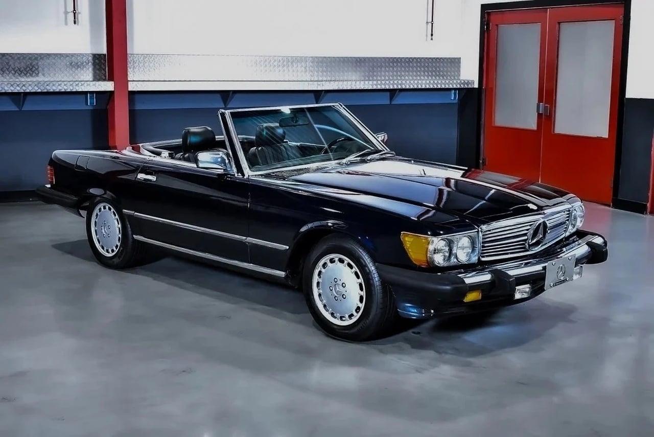 1986 Mercedes-Benz R107 560SL Convertible 5,6L V8 LesAnciennes.com