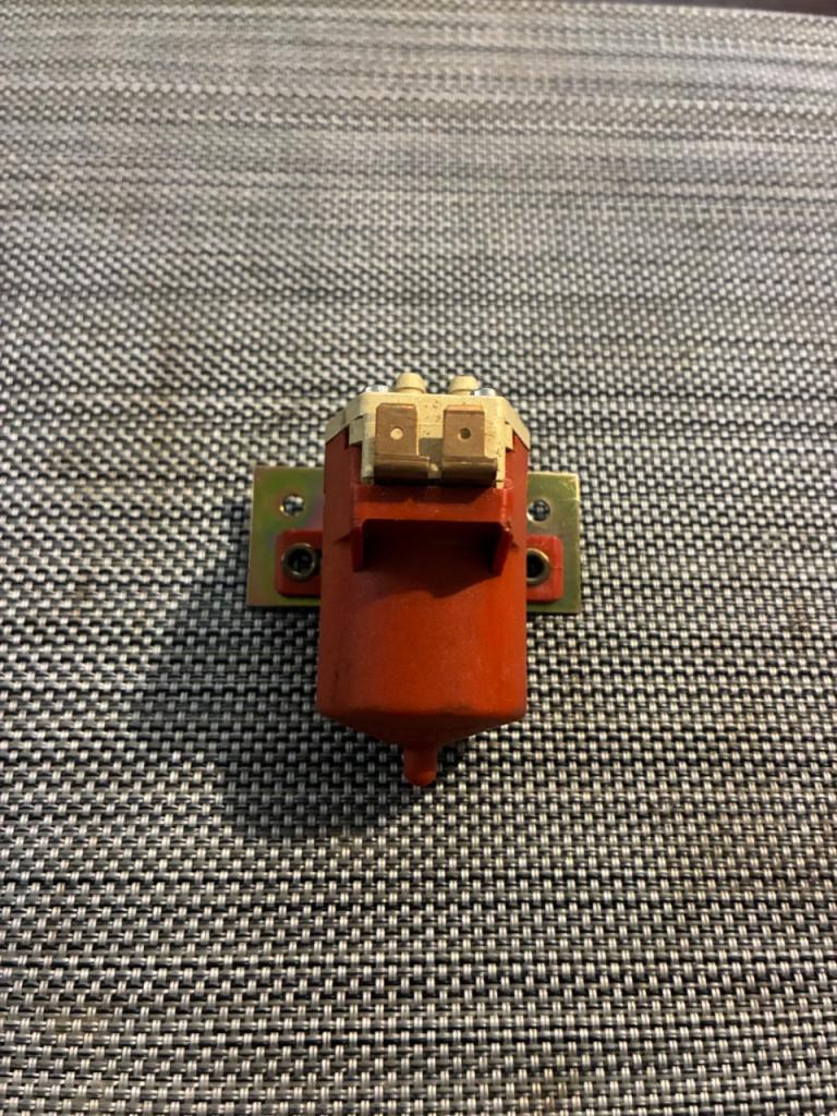 Moteur lave glace universelle pour ancienne LesAnciennes.com