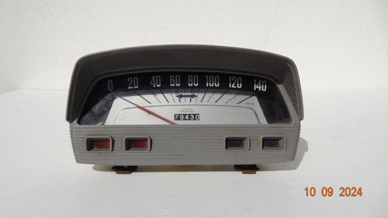 Instruments FIAT 850 LesAnciennes.com