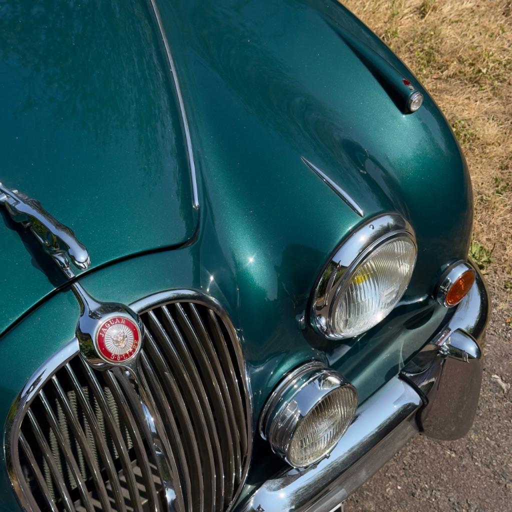 JAGUAR MK2 3.8 - 1962 LesAnciennes.com