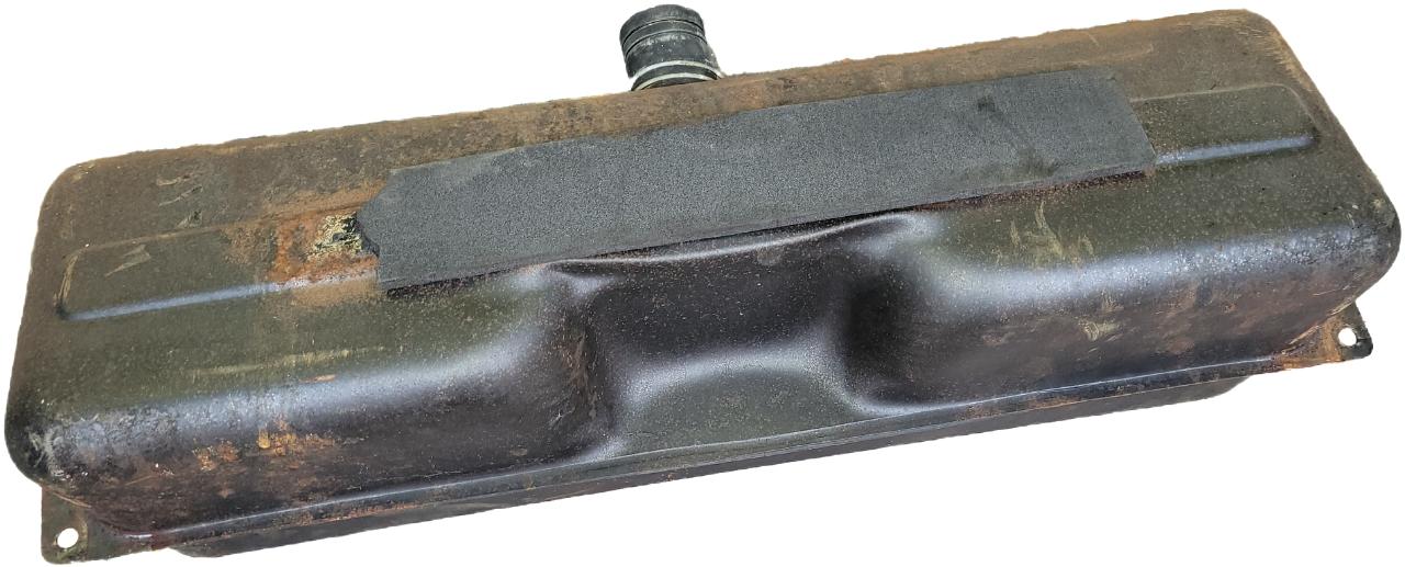 RÉSERVOIR ESSENCE TRIUMPH Spitfire LesAnciennes.com