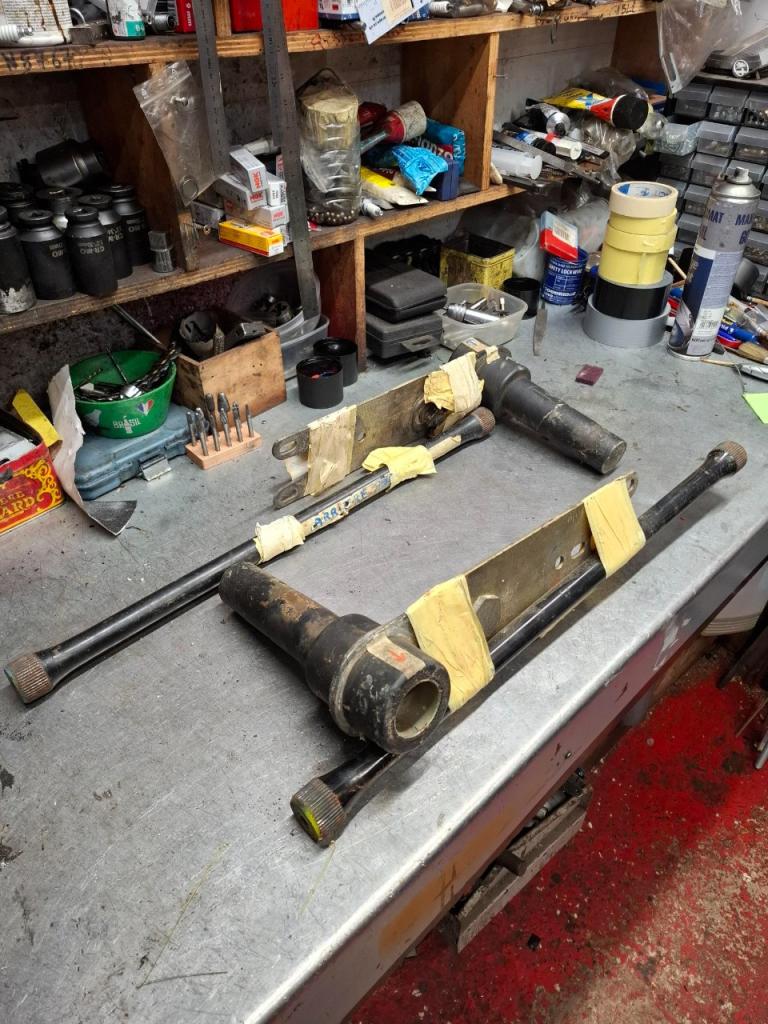 Barres de torsion PORSCHE 911 3,2 LesAnciennes.com