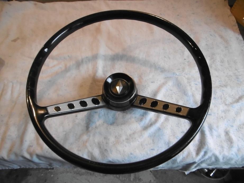 Volant Renault 8 S, R1136, R8S LesAnciennes.com