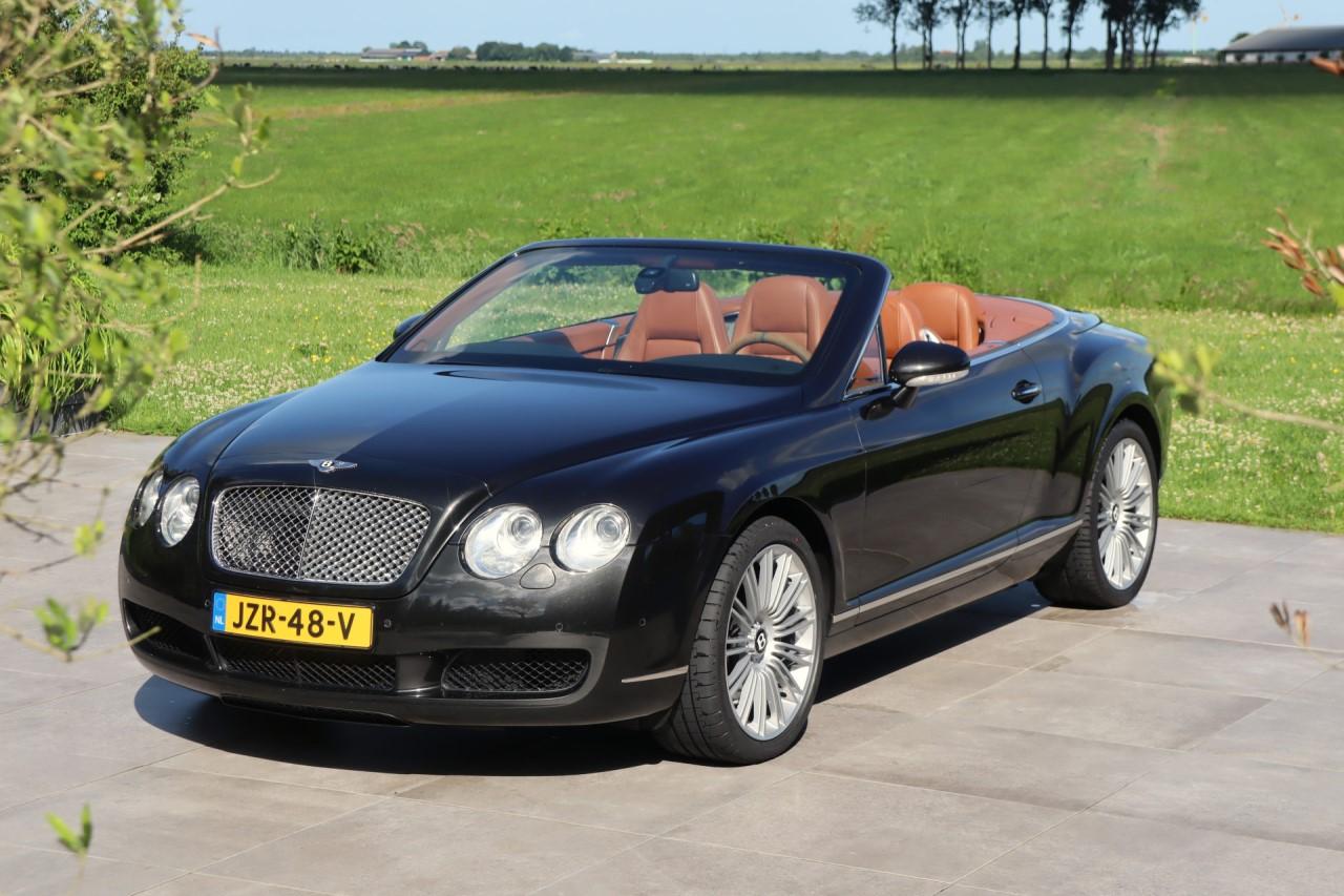 BENTLEY Continental GTC 6.0 W12 - 2007 LesAnciennes.com