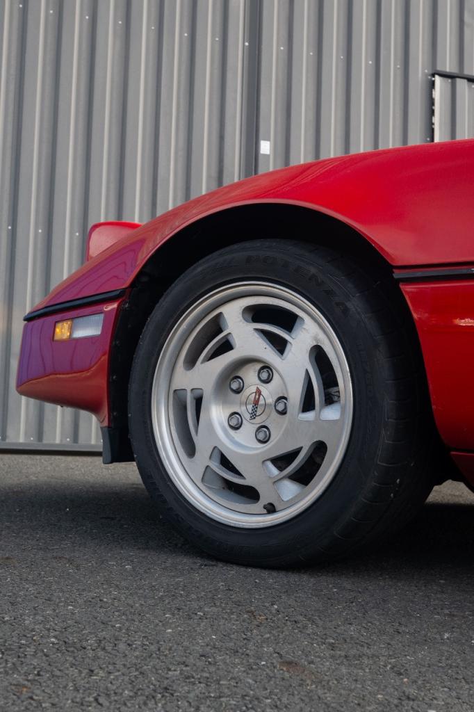 CHEVROLET Corvette C4 Cabriolet - 1990 LesAnciennes.com