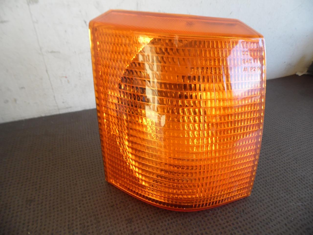 CLIGNOTANT AVANT DROIT RANGE ROVER P38 LesAnciennes.com