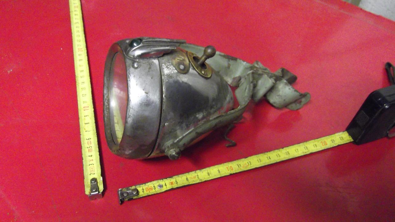 Phare SANS sans sans LesAnciennes.com