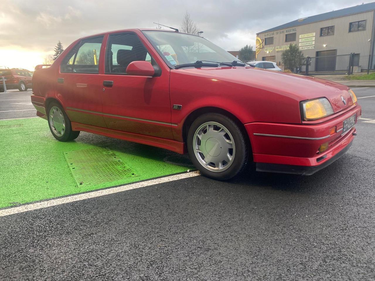 RENAULT 19 (R19) 16 soupapes - 1991 LesAnciennes.com