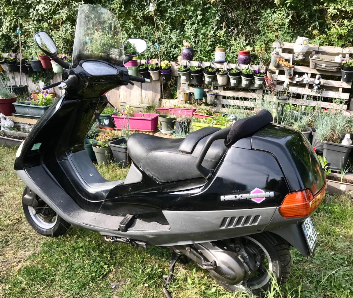 PIAGGIO Hexagon EXS1T - 1994 LesAnciennes.com