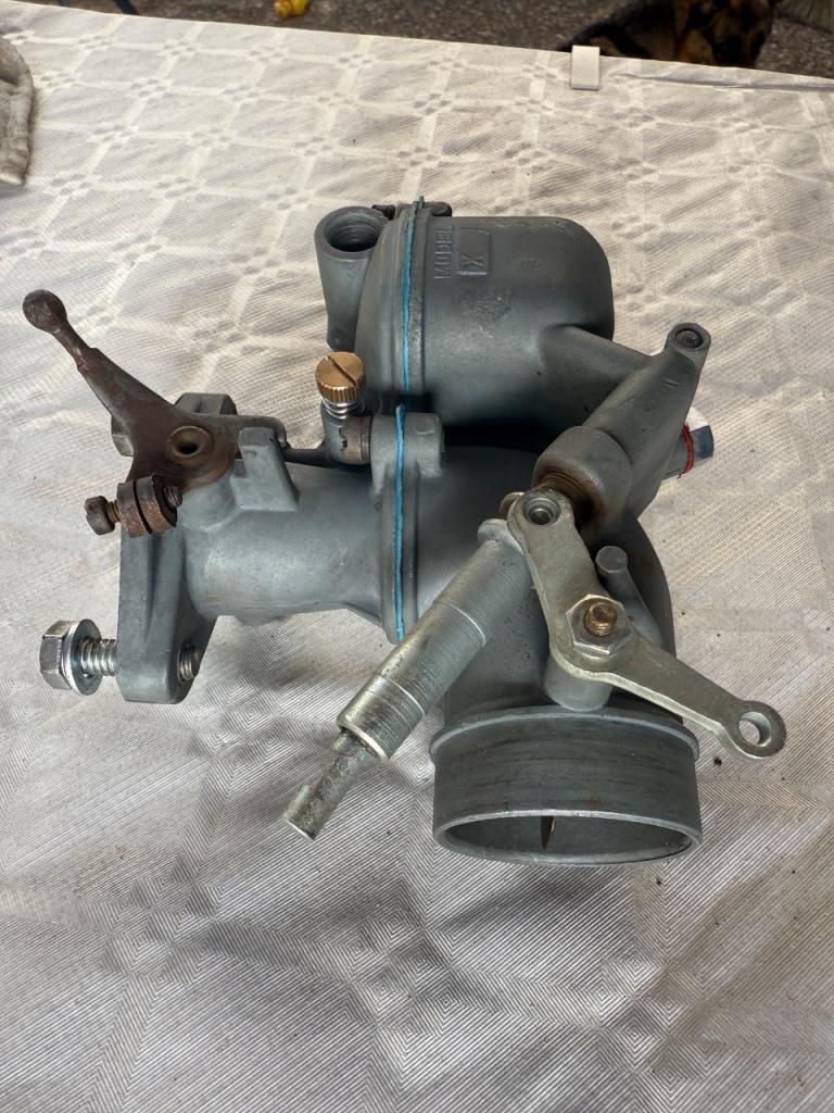 Carburador FORD model A LesAnciennes.com