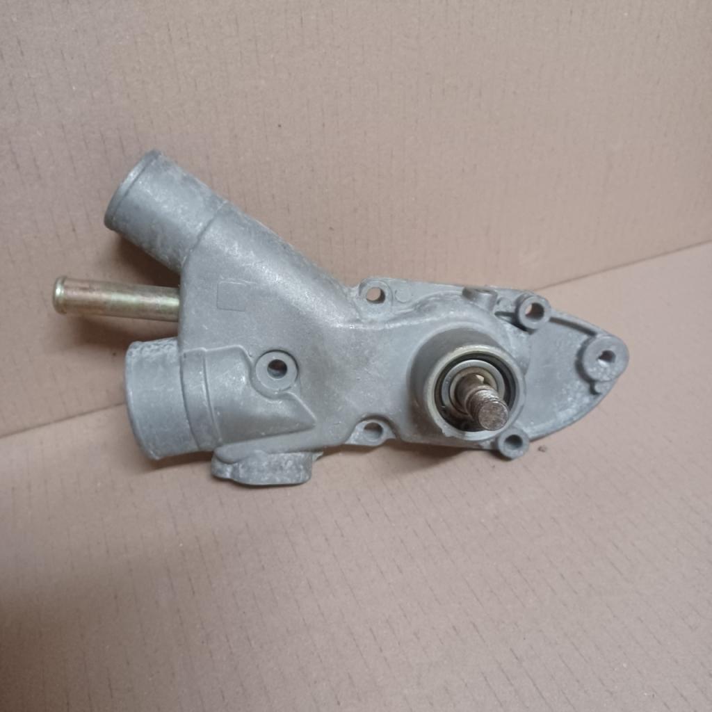 Pompe à eau Peaugeot 504 2.4 D mot.XD90 LesAnciennes.com