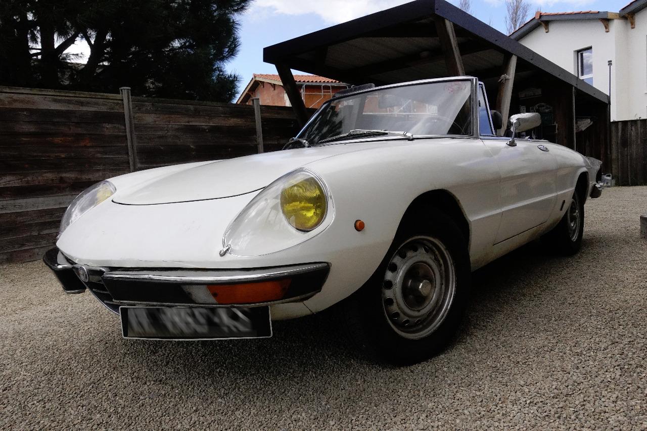 ALFA ROMEO Spider 2000 - 1976 LesAnciennes.com