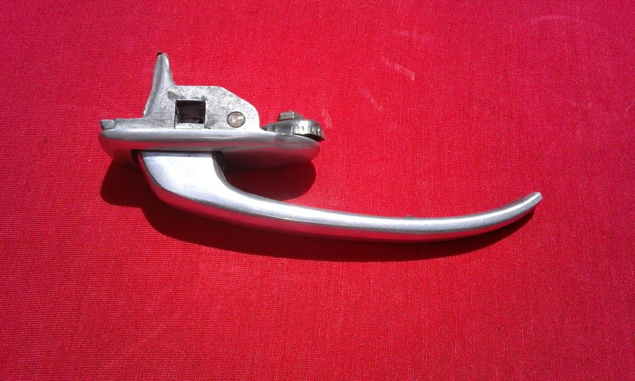 Poignée FIAT 600 LesAnciennes.com