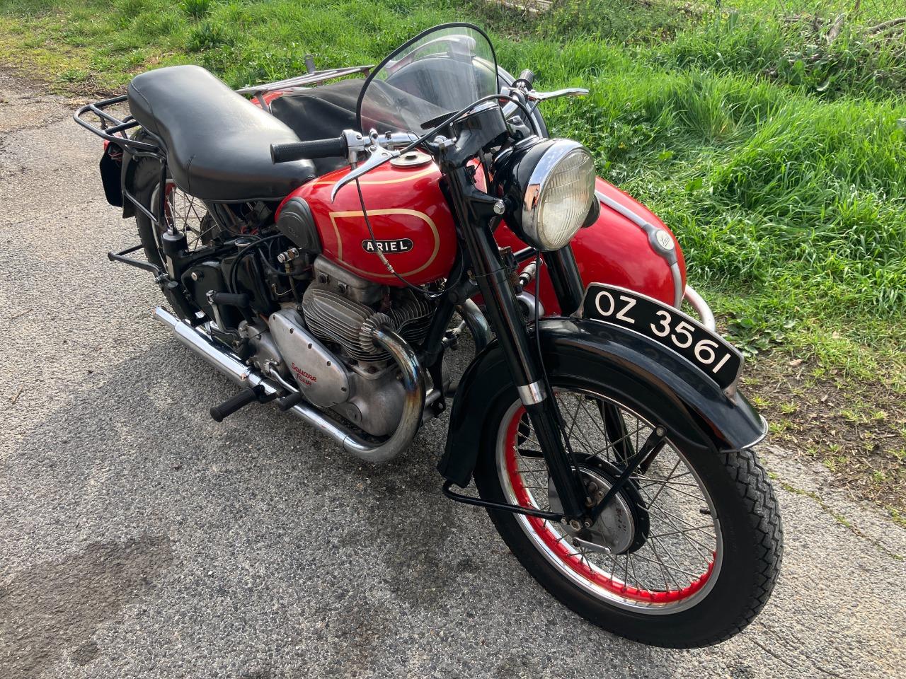 ARIEL Square Four SIDE CAR - 1950 LesAnciennes.com