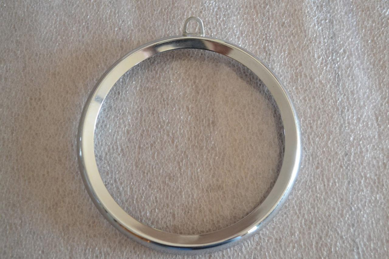 Cercle de phare, 150mm, RENAULT 4 (R4) neuf LesAnciennes.com
