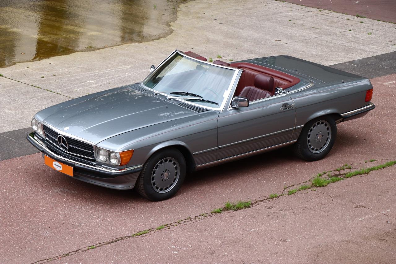 MERCEDES 560 SL - 1987 LesAnciennes.com