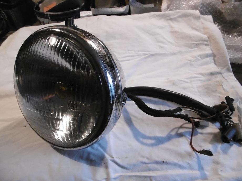 Phare complet triumph trident T150 T160 LesAnciennes.com