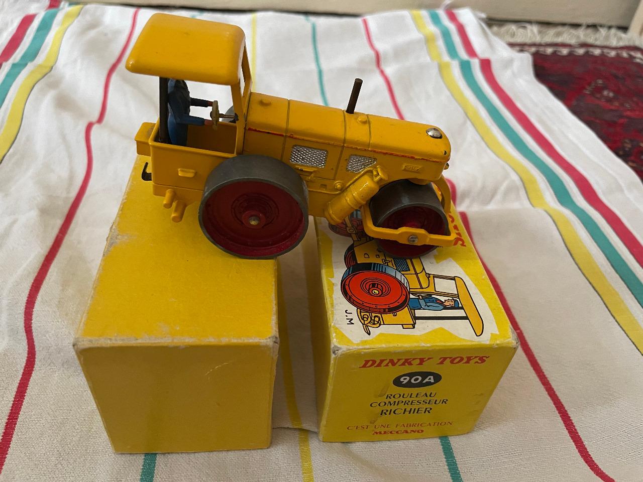 ROULEAU COMPRESSEUR RICHIER DINKY TOYS LesAnciennes.com